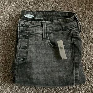Never worn, black high rise jeans
